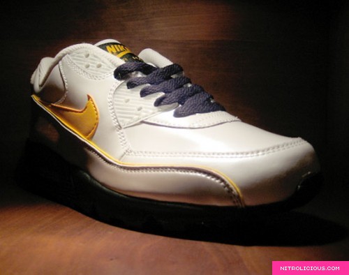 Nike Air Max 90 WMNS   Pearlescent