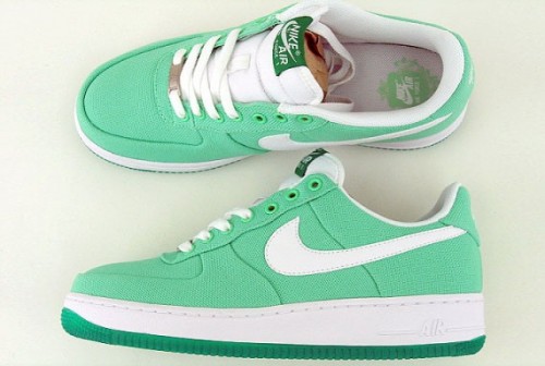 Nike Air Force 1 WMNS Canvas   Lucky Green