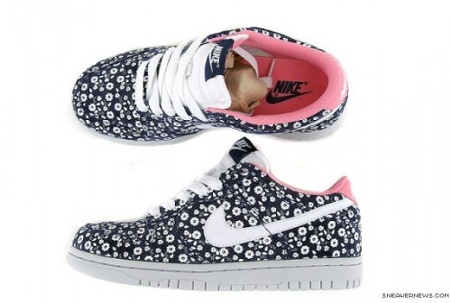 Nike Dunk Low WMNS  Floral   Navy   White
