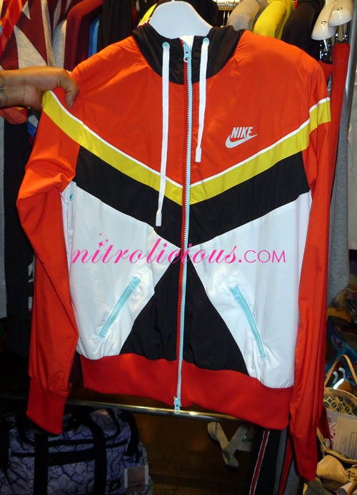 Nike Sportswear WMNS   Holiday 2008