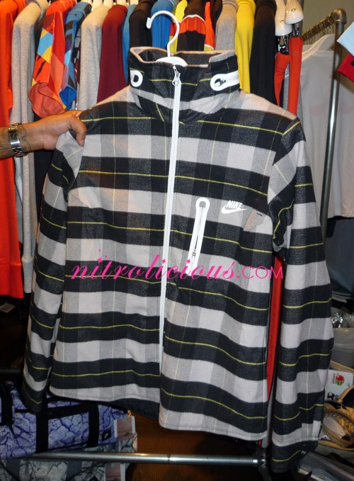 Nike Sportswear WMNS   Holiday 2008