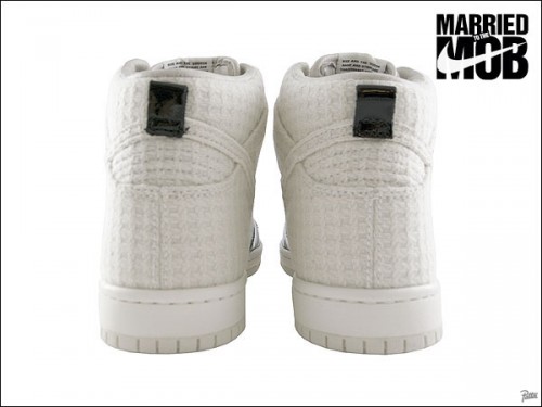Married to the MOB x Nike Dunk High