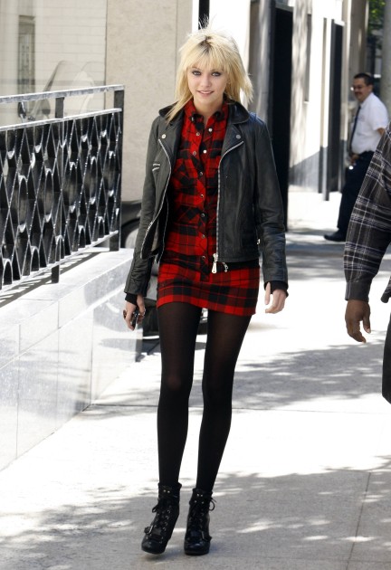 Gossip Girl Fashion: Taylor Momsen Rockin Nine West