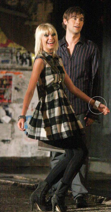 Gossip Girl Fashion: Taylor Momsen Gets Accessorized