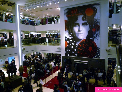 COMME des GARÇONS for H&M NYC Release COMME des GARÇONS for H&M NYC Release