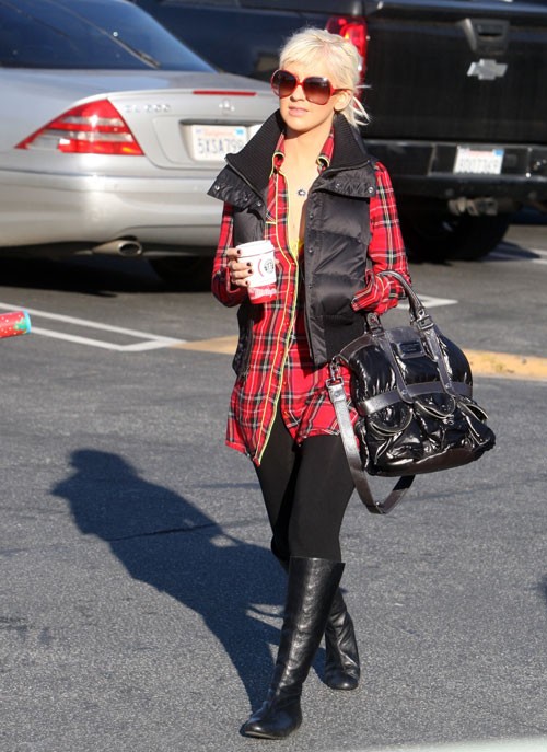christina-aguilera-shopping.jpg