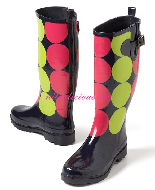 on w rain boots 1 photo Old Navy Early Spring 2009 Collection Preview