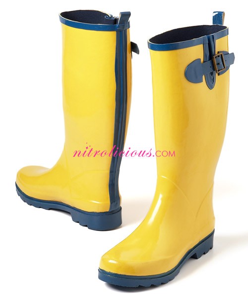 on w rain boots 3 photo Old Navy Early Spring 2009 Collection Preview