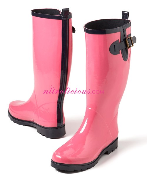 on w rain boots 4 photo Old Navy Early Spring 2009 Collection Preview
