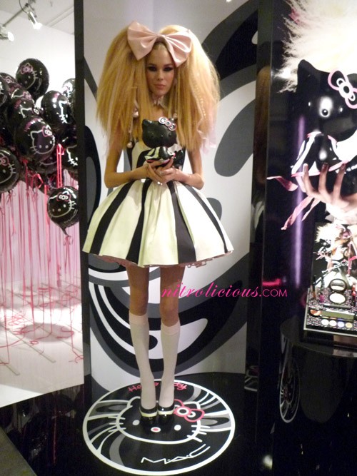 Full Look: MAC Cosmetics x Hello Kitty Collection