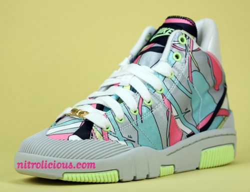 Nike WMNS Outbreak High   Pucci