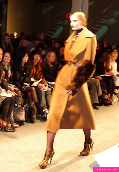 Donna Karan Fall 2009 Fashion Show