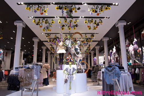 Topshop / Topman Soho NYC Store [Full Look]