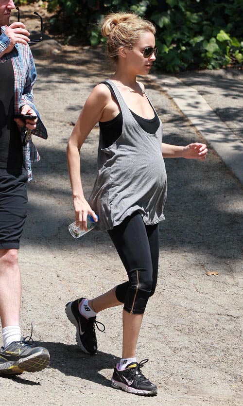 Exclusive: Nicole And Joel Out For A Mother's Day Hike (USA ONLY