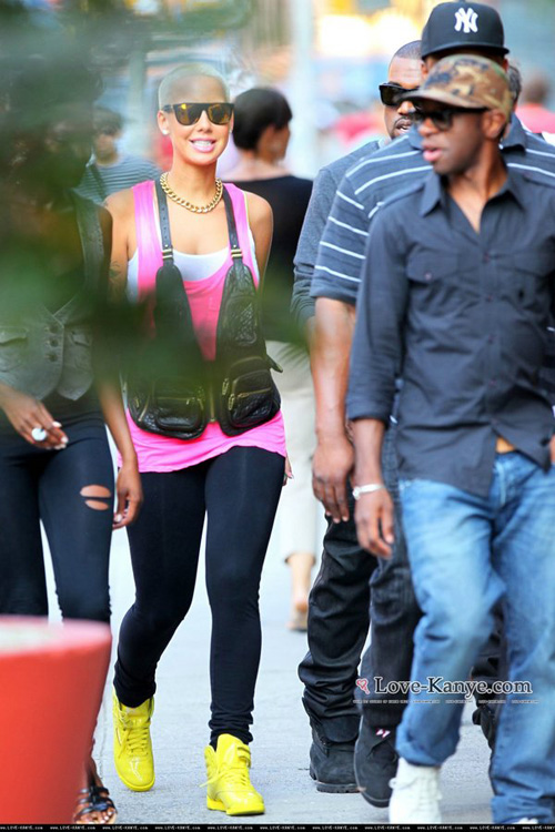 Update: Chickz & Kickz   09.11.2009