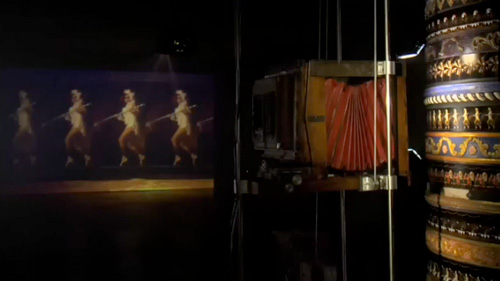 Temperley London Unveils Spring 2010 Circus Zoetrope