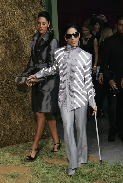 Chanel Spring 2010 RTW   Arrivals/Front Row