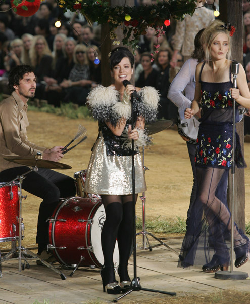 Chanel Spring 2010 RTW   Arrivals/Front Row