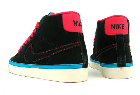 Nike WMNS Blazer Mid ND | Black/Berry/Blue
