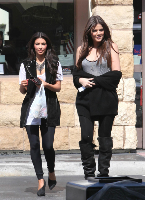 Kim Kardashian Rockin H&M Divided Exclusive