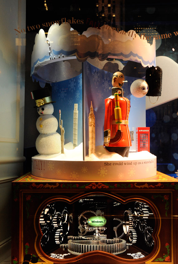 Saks and Microsoft Team Up on Holiday “Windows