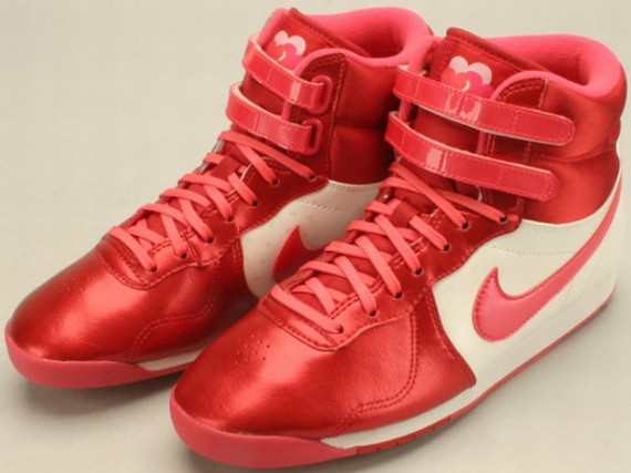 Valentines Day: Nike Air Force 1, Dunk High & Aerofit High
