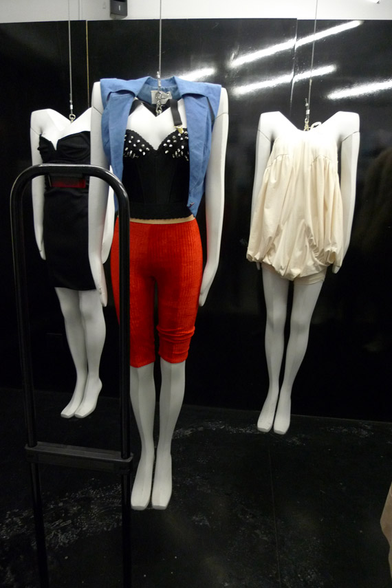 Bijules Fall/Winter 2010 Collection Preview + Ruvan Exhibition