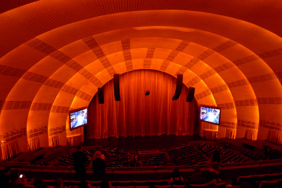 Outfit: Sex and the City 2 Premiere @ Radio City Music Hall