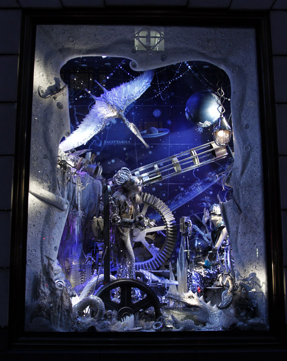 _R5D9240 Bergdorf Goodman Holiday 2010 Windows