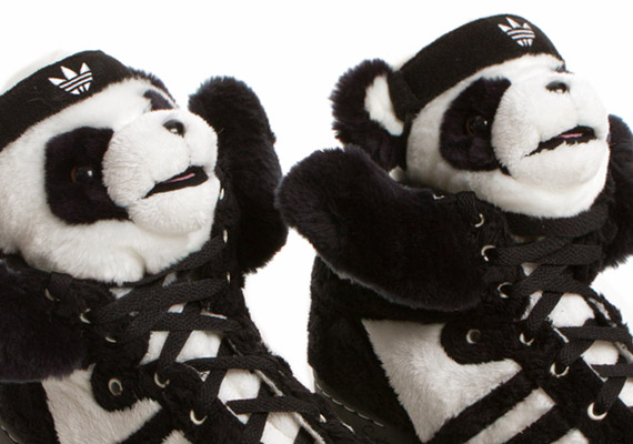 http://www.nitrolicious.com/blog/wp-content/uploads/2011/03/adidas-jeremy-scott-panda-bear-01.jpg