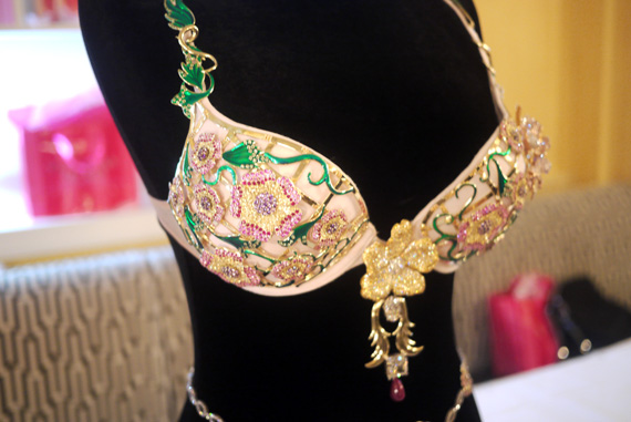 High Tea with Victorias Secret Angel Alessandra Ambrosio